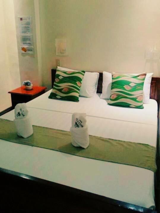 Relucio Traveller'S Pension El Nido Buitenkant foto